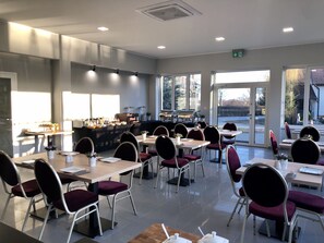 Free daily buffet breakfast - Lawendowy Dwór (Pszczolki)