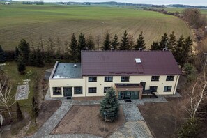 Front of property - Lawendowy Dwór (Pszczolki)