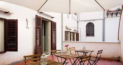 Sunshine Hostel