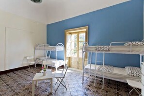 Deluxe Shared Dormitory | Individually decorated, individually furnished, iron/ironing board - Sunshine Hostel (Palermo)