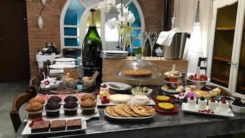 Free daily full breakfast