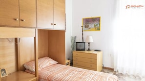 Apartment, 3 Bedrooms | 3 bedrooms, free WiFi, bed sheets - Flavia Home - 3 bedroom in Flavia Home Holiday (Rome)