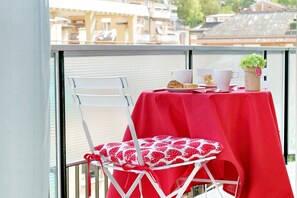 Apartment, 1 Schlafzimmer, Stadtblick | Balkon