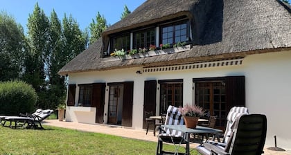 Honfleur—10° cooler than Paris—Les Embruns—200 m from the beach