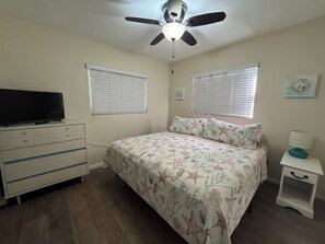 2 chambres, bureau, fer et planche à repasser, accès au Wi-Fi (inclus)