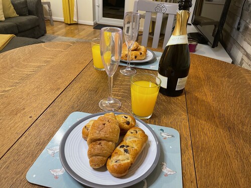 Gemütliches Canalside House