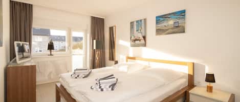 2 多间卧室、WiFi