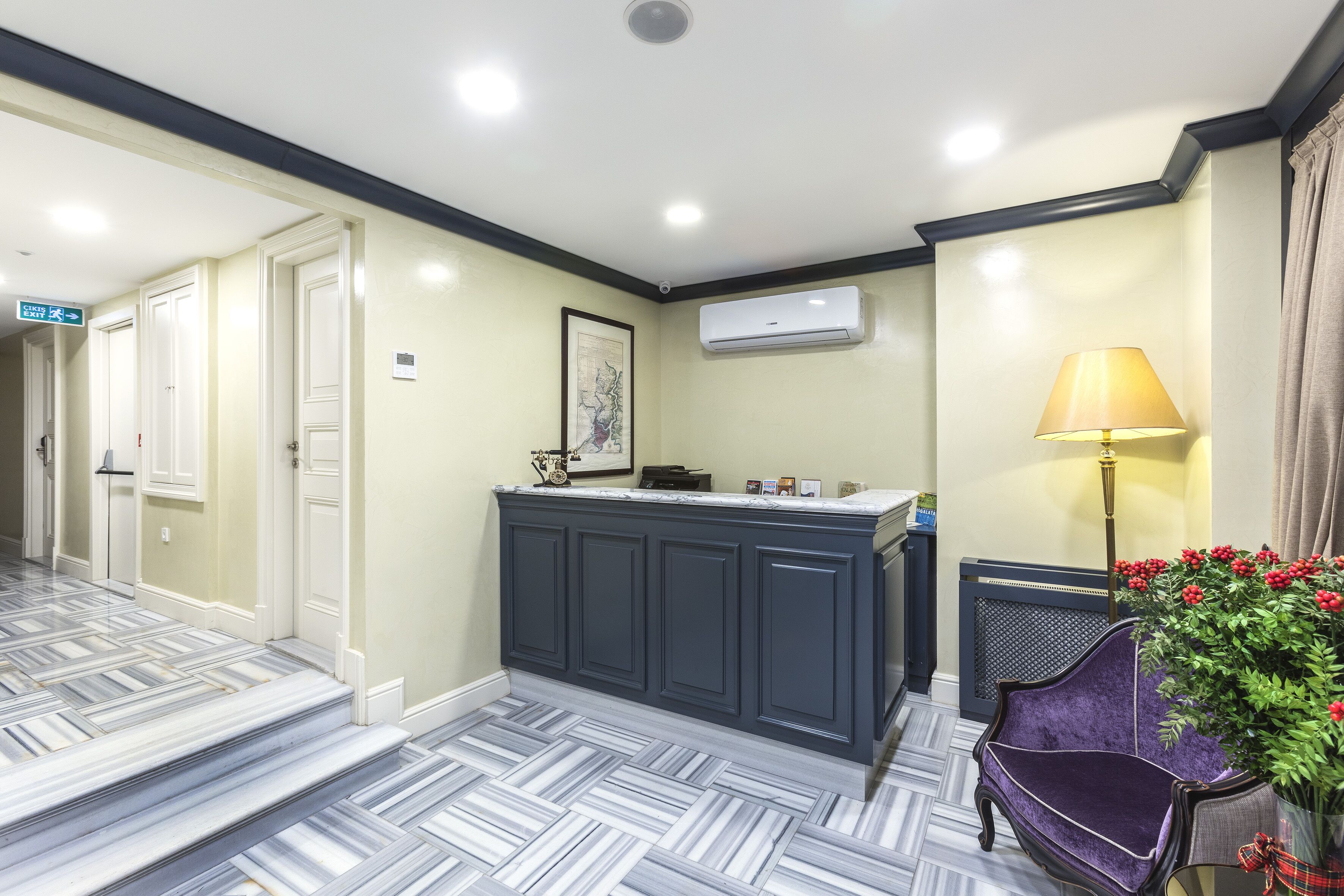 Photo - Meroddi La Porta