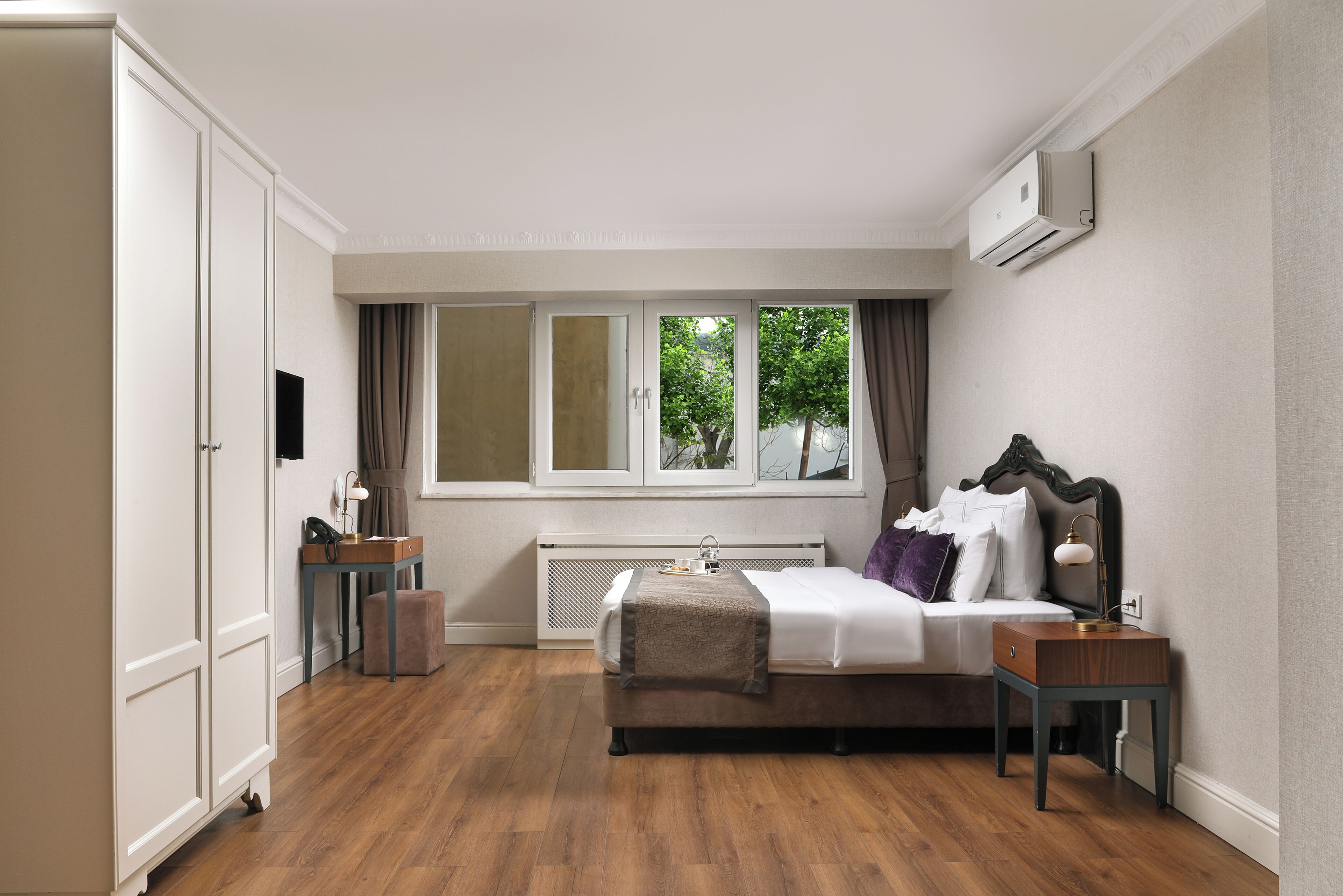 Photo - Meroddi La Porta