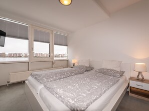 2 Schlafzimmer, Reisekinderbett, WLAN, Bettwäsche