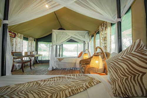 Osinon Camps & Lodges