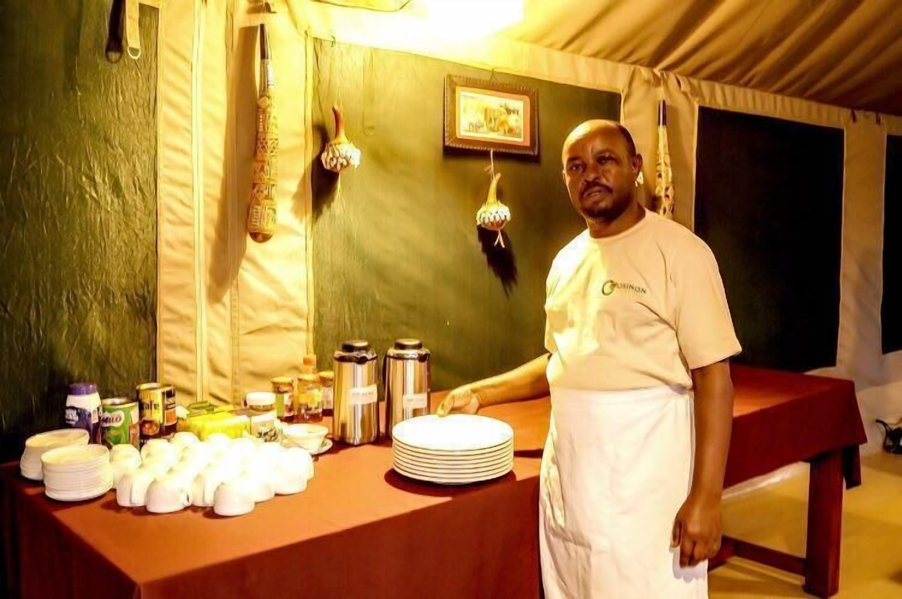 2 restaurants, breakfast, lunch served; local and international cuisine