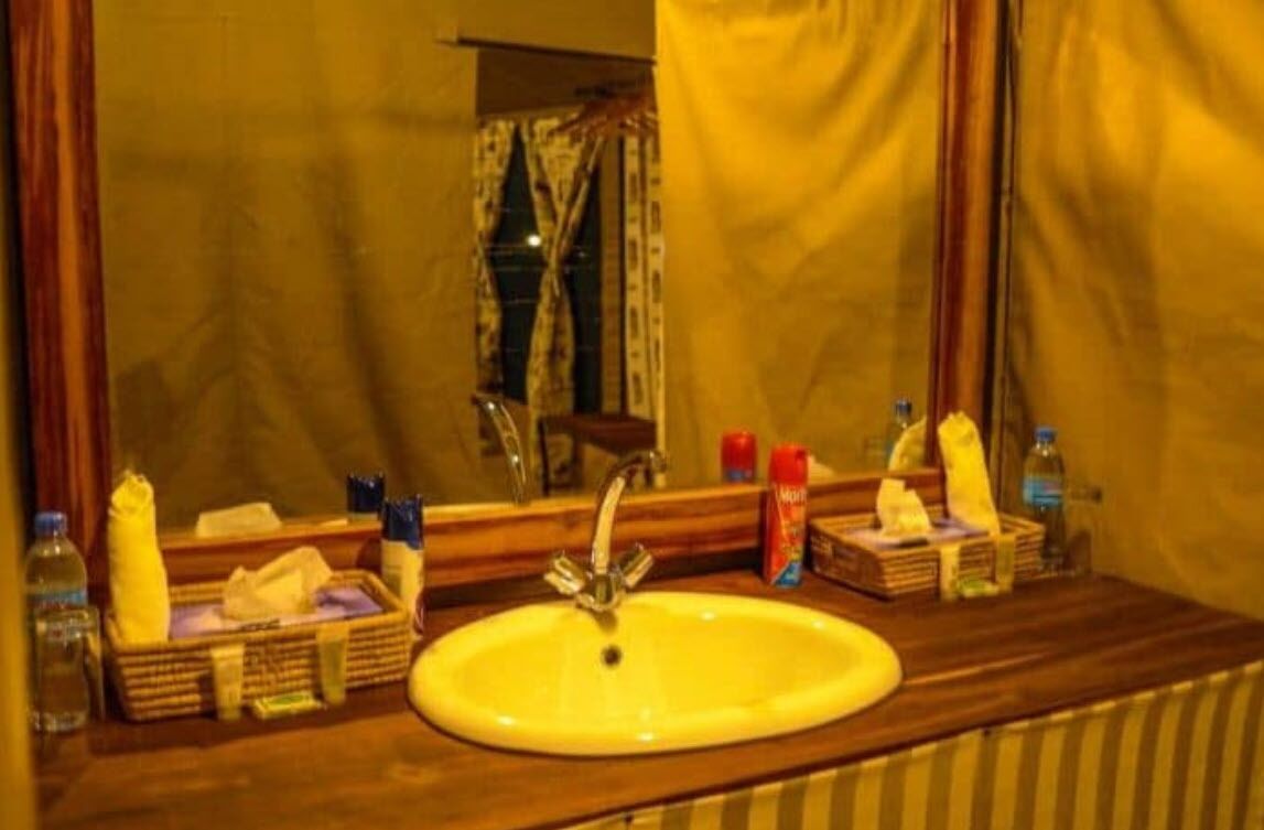 luxury tent | bathroom sink