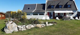 House 400m from the sea and beaches and the GR 34