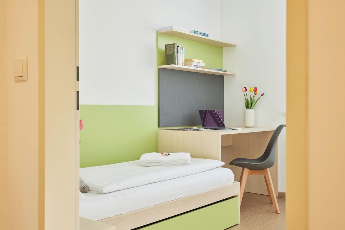 Appartement Standard, 2 chambres | Bureau, accès au Wi-Fi (inclus), literie fournie