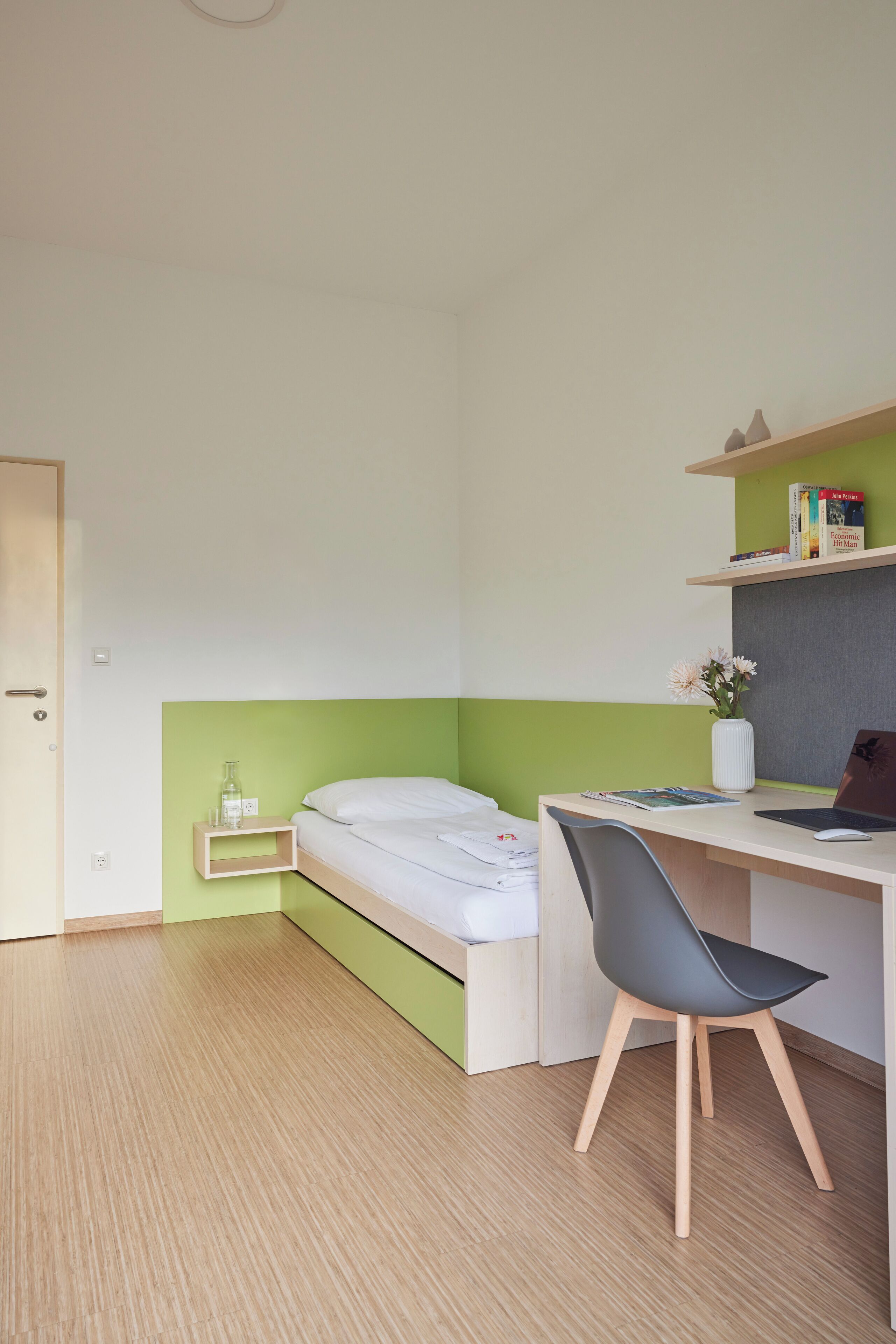 Appartamento Superior, 2 camere da letto | Biancheria da letto ipoallergenica, una scrivania, Wi-Fi gratuito
