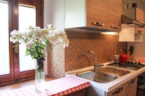 Kochgeschirr/Geschirr/Besteck