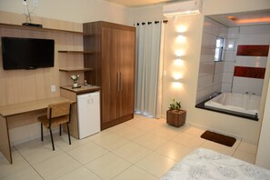 Habitación doble Premium, hidromasaje | Tina de hidromasaje privada