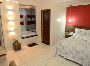 Habitación doble Premium, hidromasaje | Minibar, wifi gratis y ropa de cama