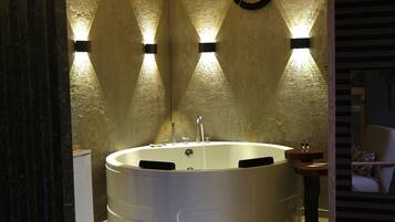 Premium Suite | Bathroom