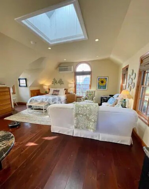 1 غرفة نوم ومكواة/لوح كي وسرير سفر وواي فاي مجانًا