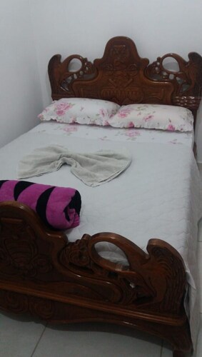 Kitnet, cozy and well furnished.
