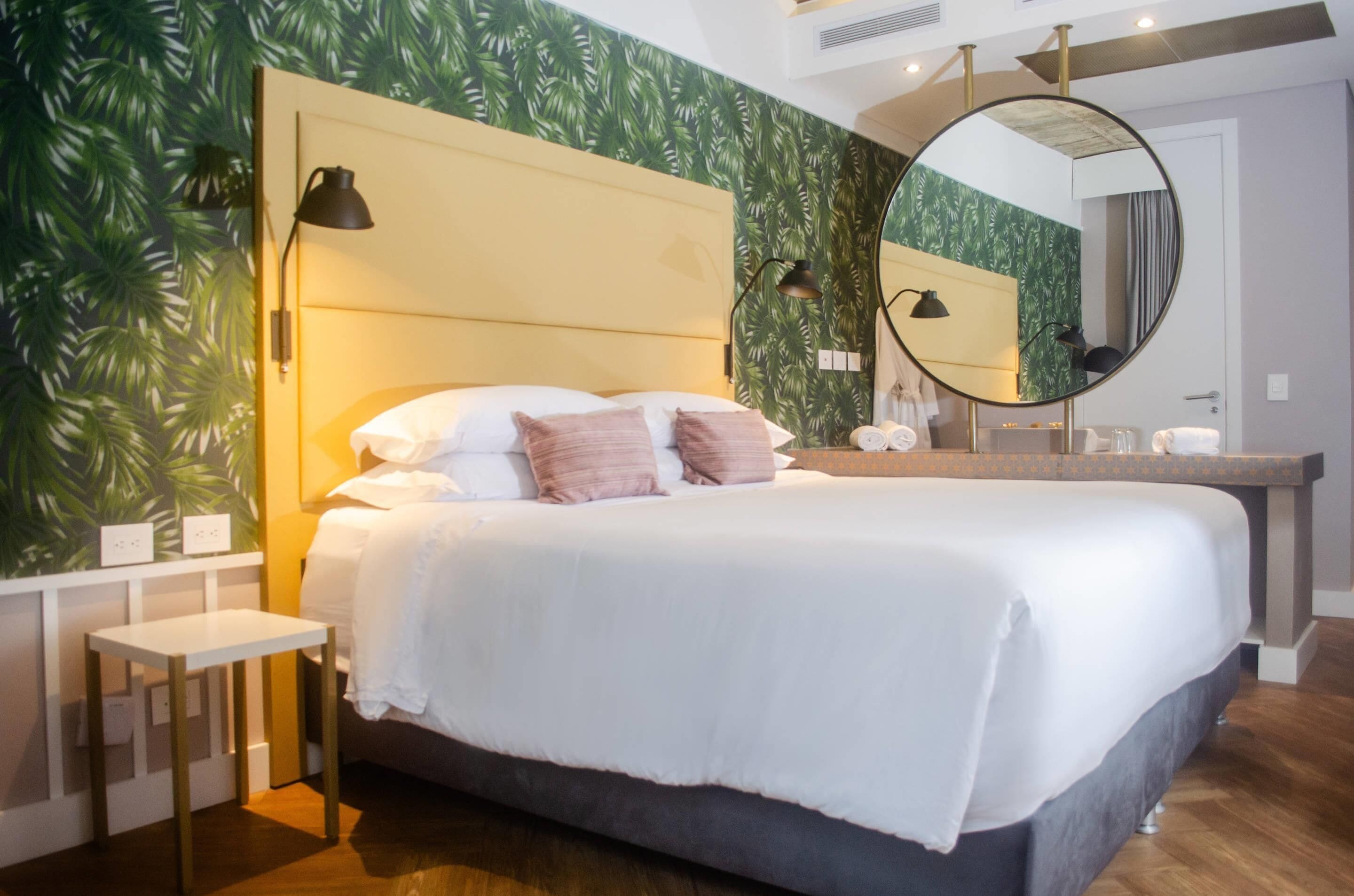 Premium Room, 1 King Bed, Non Smoking, Balcony