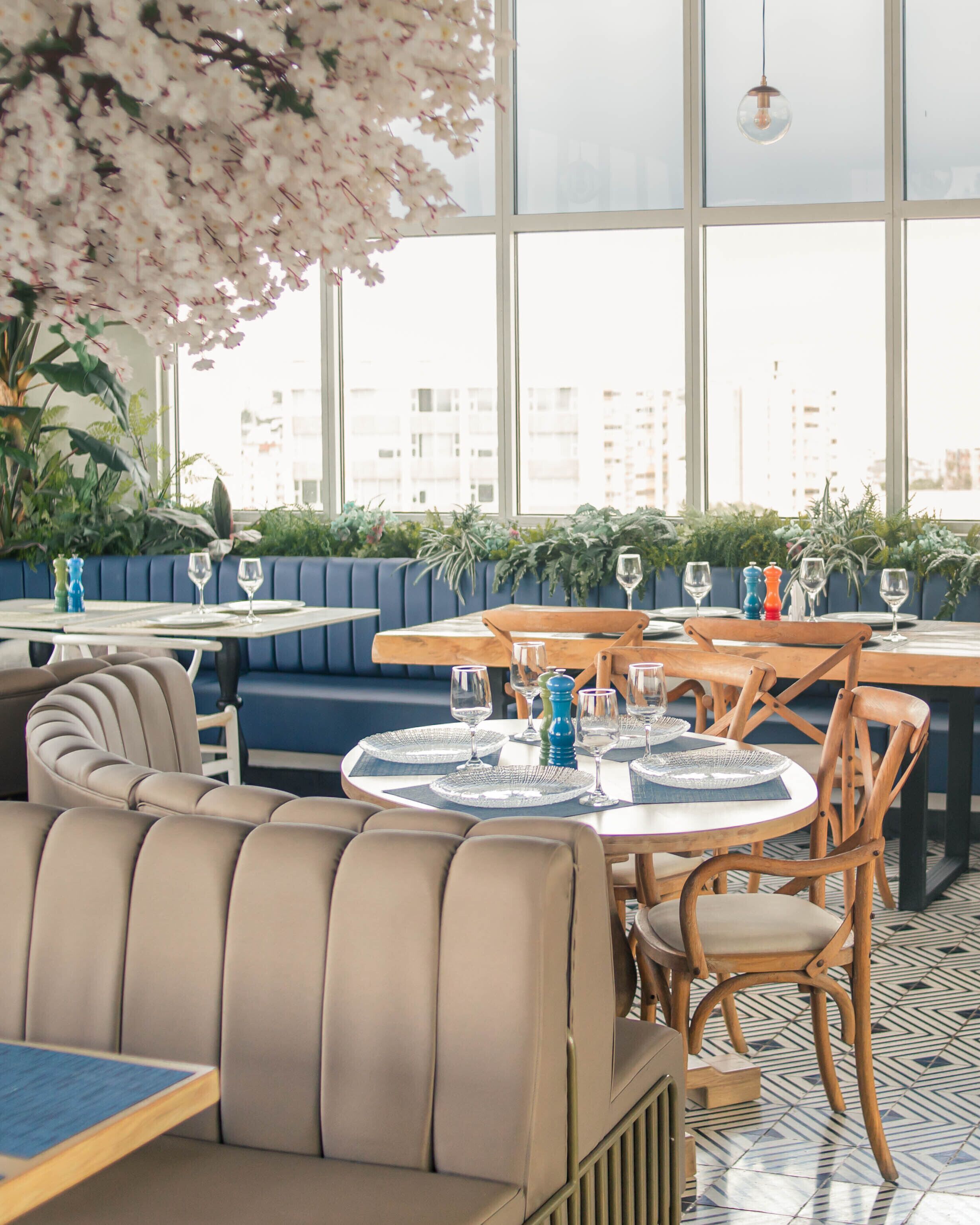 2 restaurants, Italian cuisine