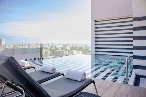 Outdoor pool, sun loungers