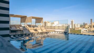 Outdoor pool, pool loungers