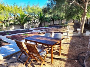 تناول الطعام بالخارج