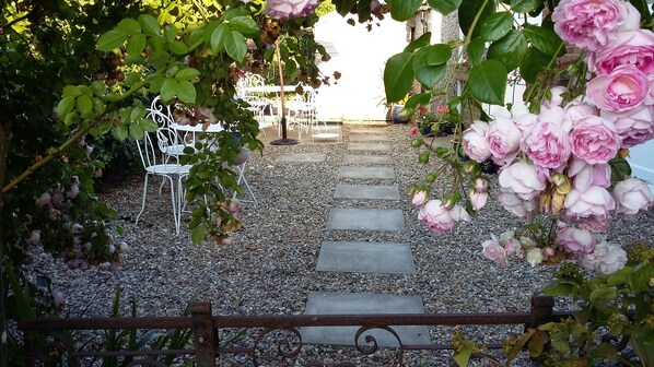 Habitación doble clásica | Terraza o patio