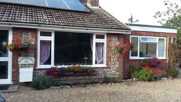 Mặt tiền nơi lưu trú