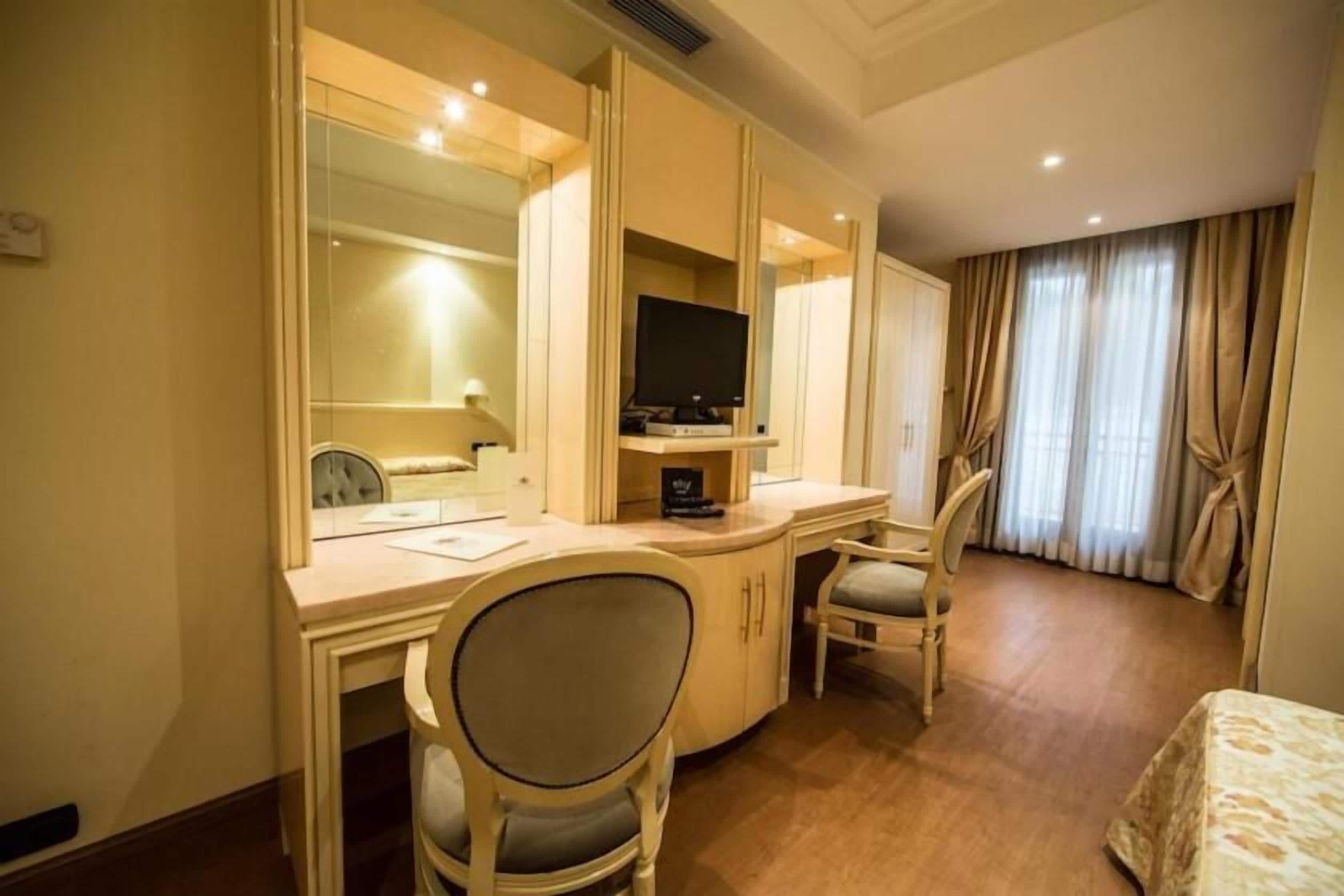superior double room | room amenity
