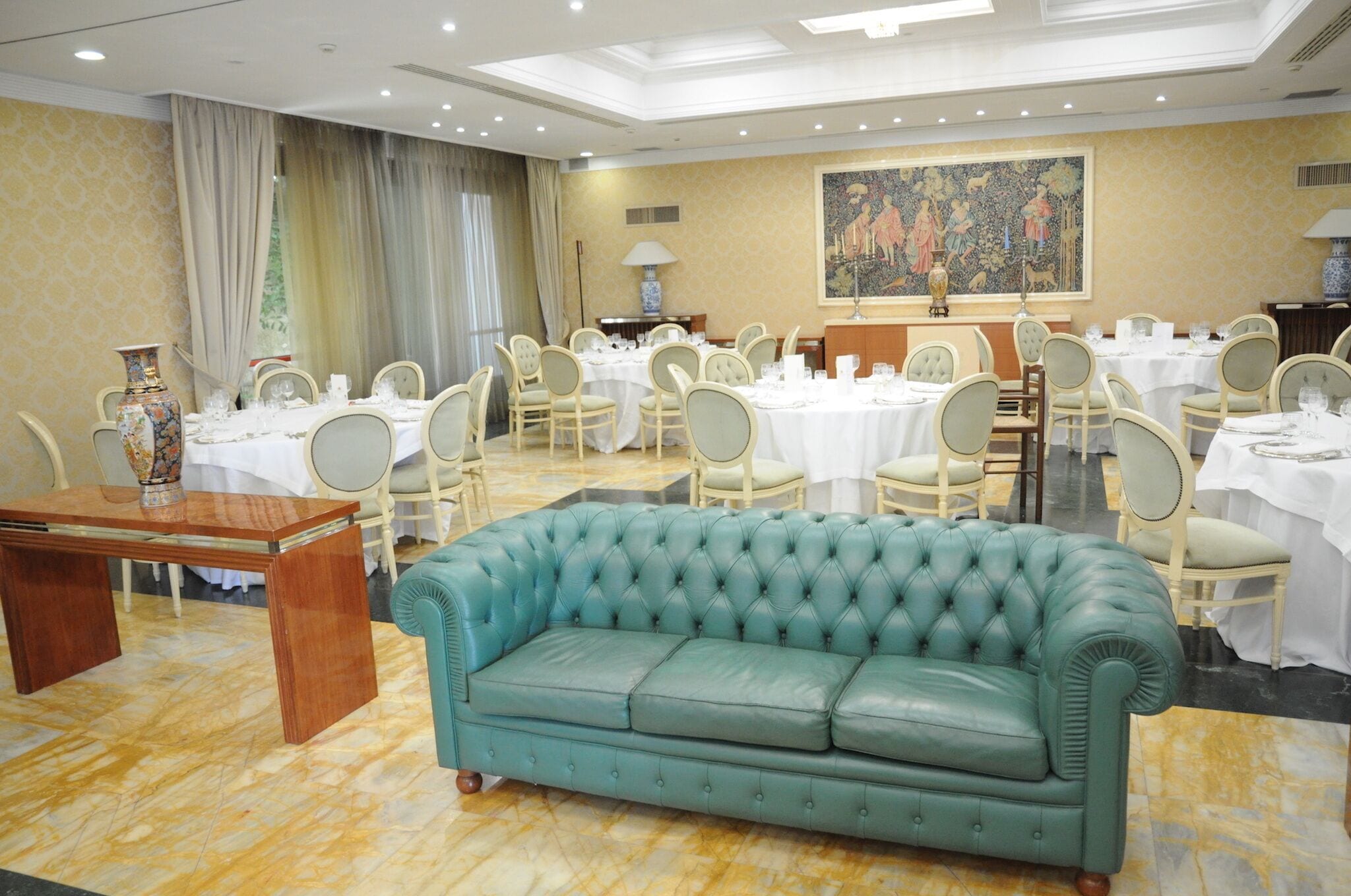 banquet hall