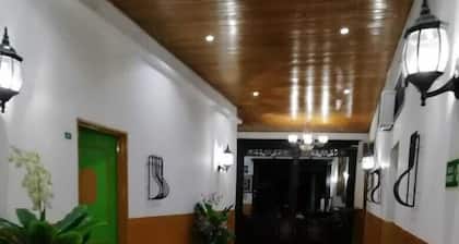 Hotel Piscina Matambo