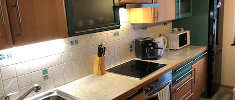 Fridge, microwave, oven, dishwasher