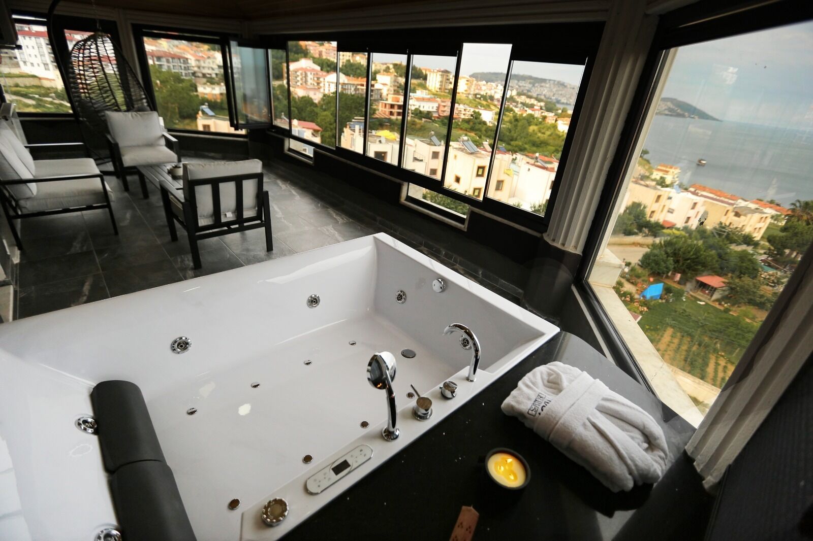 Deluxe-penthouselejlighed - havudsigt | Minibar, gratis Wi-Fi, sengetøj