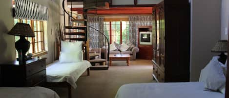 Eagles Loft | Living area