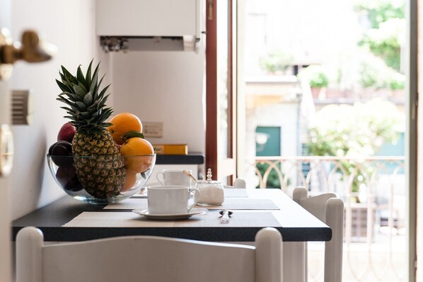 Apartment, 1 Bedroom (ZEINER 7) | In-room dining