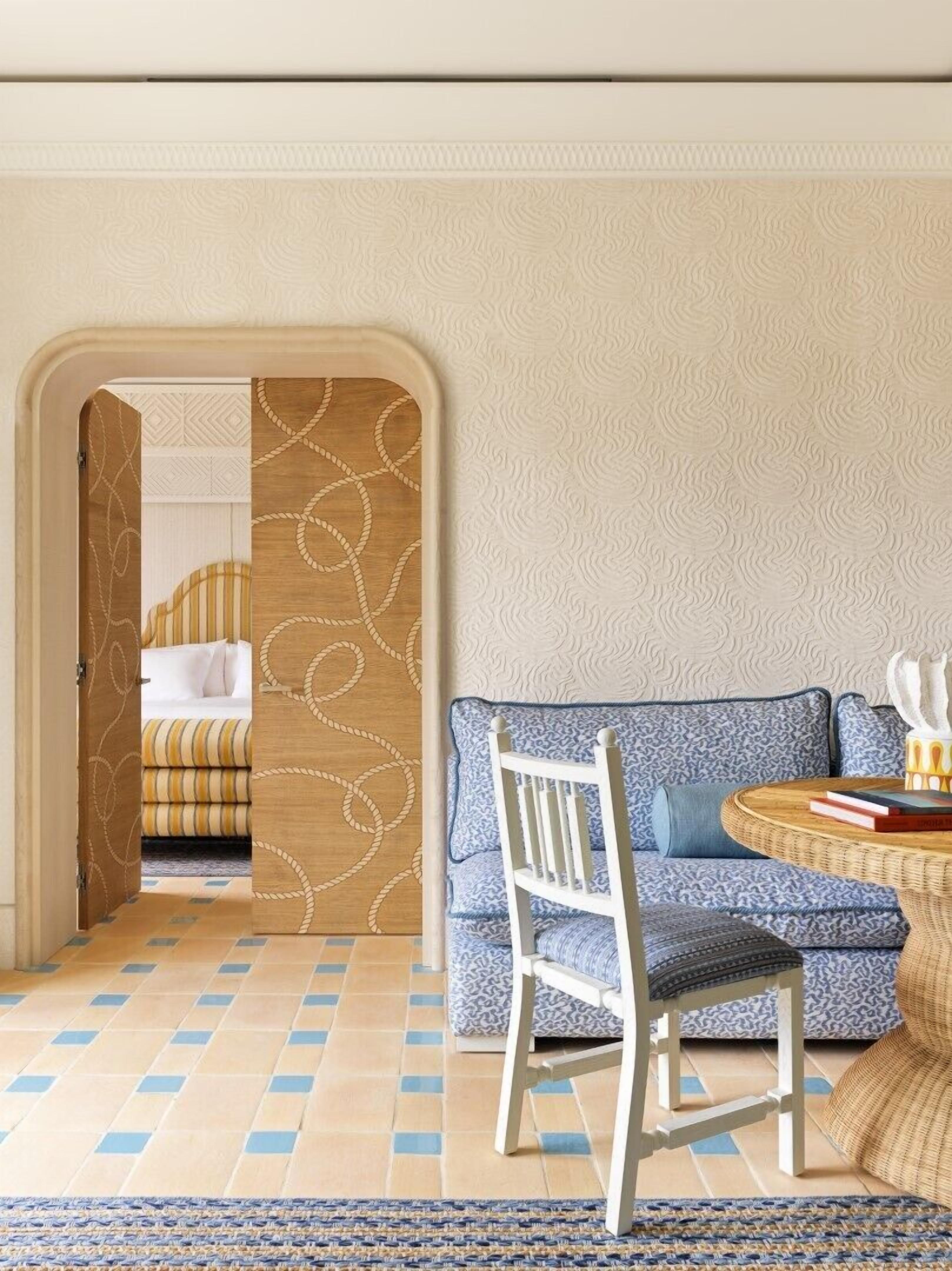 Suite – signature (Deluxe) | Oppholdsområde | Flatskjerm-TV