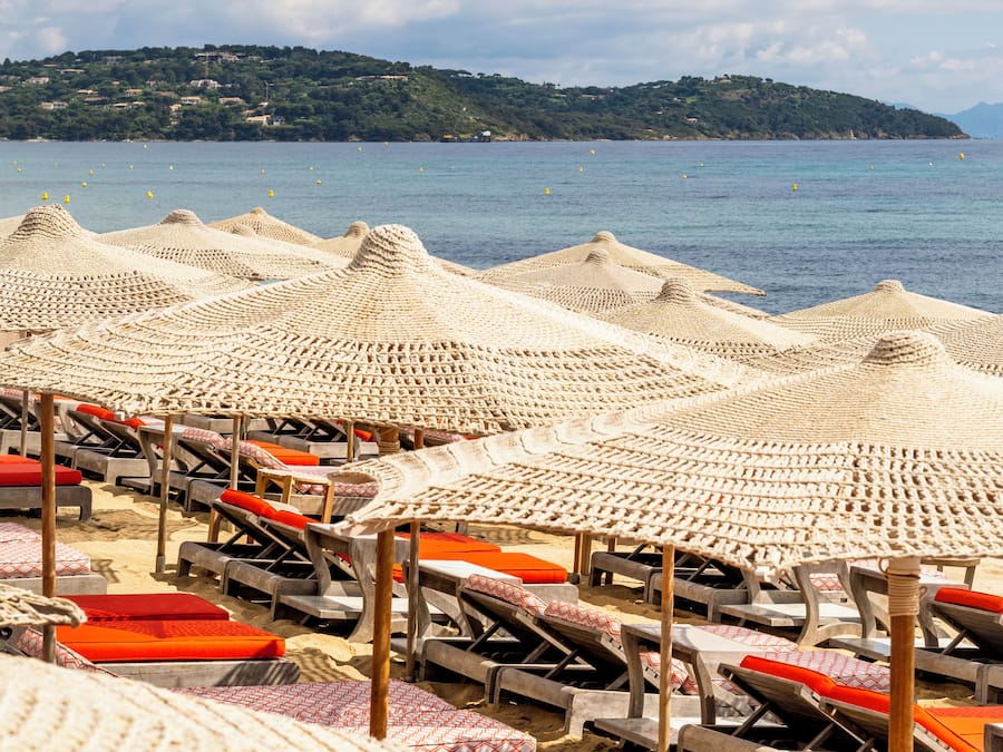 Private beach nearby, white sand, free beach shuttle, free beach cabanas