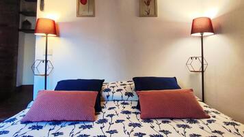 1 habitación, wifi y ropa de cama