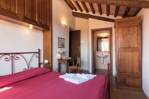 Doppelzimmer | Schreibtisch