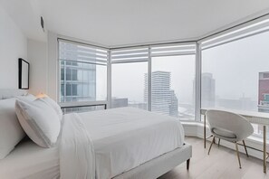 Presidential Condo | Premium bedding, down duvets, pillow-top beds, desk - Avalon Suites Yorkville (Toronto)