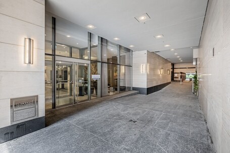Avalon Suites Yorkville - Image 10