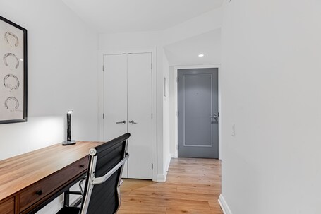 Avalon Suites Yorkville - Image 52