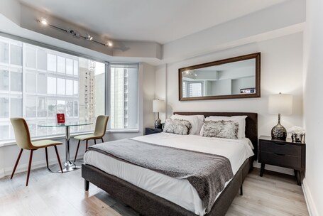 Avalon Suites Yorkville - Image 71