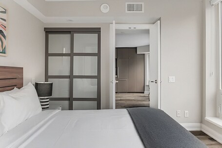 Avalon Suites Yorkville - Image 90
