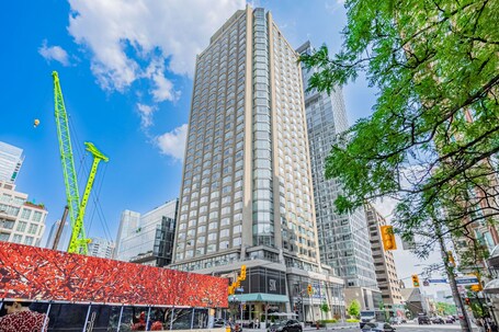 Avalon Suites Yorkville - Image 28